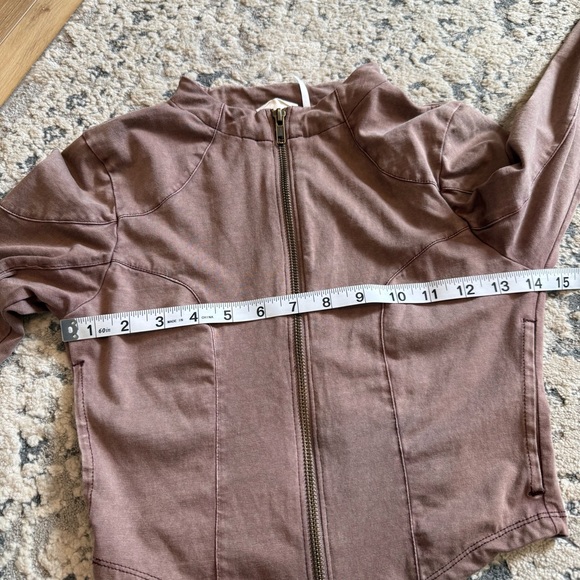 Urban Outfitters Out From Under Brown Cropped Zip Jacket Womens Size Medium Boho - Picture 9 of 9